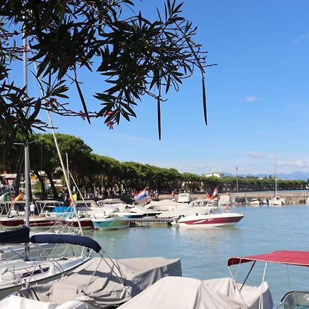 Appartamento Rosy Πεσκιέρα ντελ Γκάρντα Εξωτερικό φωτογραφία